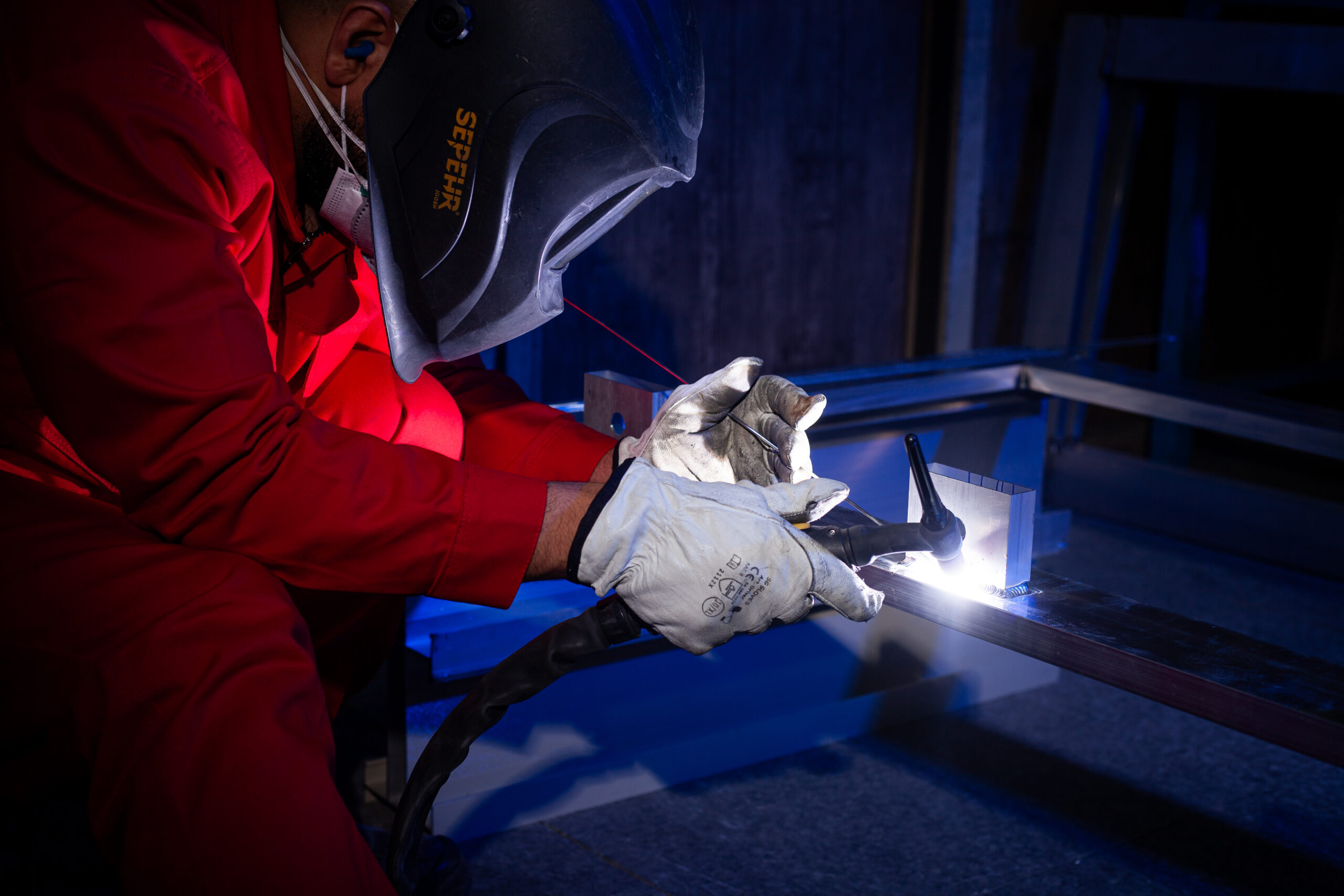 خدمات پس از فروش لنایزد